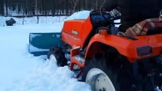 KUBOTA X20 Уборка снега 2016