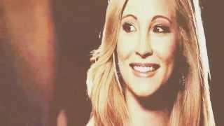 {Hey Na Na}-Caroline Forbes (TVD)