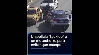 INSEGURIDAD EN CÓRDOBA: Un policía "tackleo" a un motochorro para evitar que escape