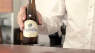 Serve a perfectly chilled Hoegaarden.