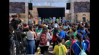 Grammichele: Festa di Colori e Impegno Ambientale in Piazza Carafa