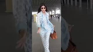 #Bollywood actress #ShilpaShetty ka airport per dance new #song video love #status Bollywood status