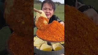 It's so satisfying. Oh my god, it's so delicious. Will it be popular if you tear the dried tofu