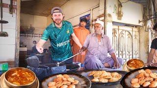 Pakistani Street Food You've never seen before!! Karachi Street Food 