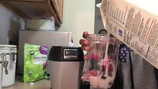 DIY: Frozen Mixed Berry Smoothie