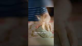 The man's hands can identify the value of any object#movie #drama