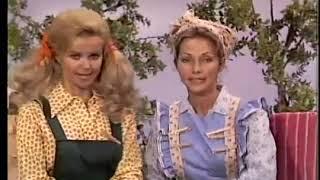 Hee-Haw - The Gossip Girls!