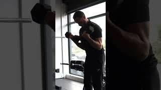 How to bicep curl for beginners  ️🪑 ⁠