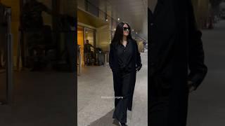 #katrinakaif nails her #airport #look in #allblack #shorts #mumbai