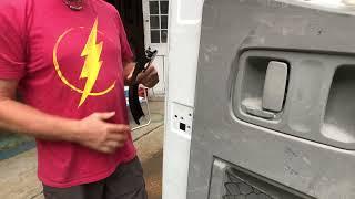 Van11 - Door limiter replacement