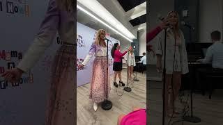 Marissa Jaret Winokur, Laura Bell Bundy, Kerry Butler Sing "Mama, I'm a Big Girl Now" from Hairspray