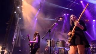 HAIM - Falling (Live at Reading festival 2013 HD)