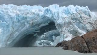 Glacier bridge collapses in Perito Moreno || Viral Video UK