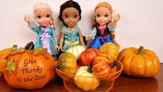 Elsa and Anna toddlers - THANKSGIVING 2018 - pumpkin pie cooking - dinner - turkey - party - guests