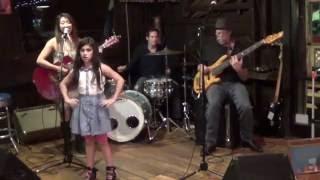 Billy Jean (cover) with 7-Year-Old  Expressive Dancer