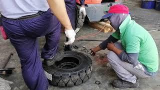 Toyota forklift 4.5 tons replace solid tire rear