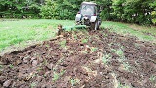 Plowing after the rain, MTZ 82 plows on lockdown, we slip but we plow.