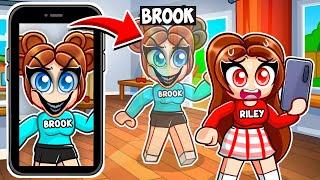 HORROR INVISIBLE PRANK On MY SISTER in Roblox Snapchat!!