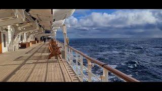 Cunard Queen Mary 2 - Complete Lap of Promenade Deck