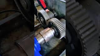 Have you ever used a twin-shaft mixer that stirs and discharges materials at the same time?