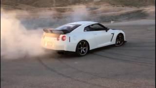 Nissan GT-R DRIFT ON PUBLIC STREETS