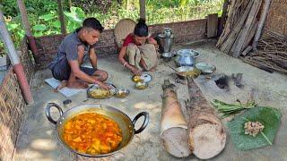 How They Cook Bamboo Shoots Curry With Dry Fish In Traditional Way For Lunch