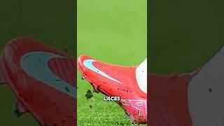 Why Vitinha HATES wearing laces #footballboots #soccercleats #psg