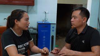What did Johnny's wife say about the proposal to bring Zi Na's sister to live together?