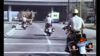 CHiPs - S01E08 Scene 2