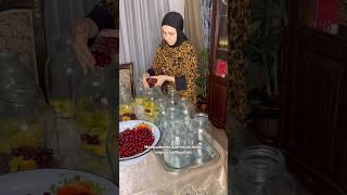Закрыли банки.Соседи продавали абрикос взяли у них, а с огорода вишню собрали. Сварили компот закати