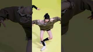 LE SSERAFIM (르세라핌) - Mess mess mess mess 메스 메스 메스 메스 ai dance cover #ai