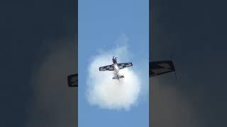 VERTICAL HOVER AEROBATIC PLANE DEFYING GRAVITY Brad Wursten FLYING THE MXS-R