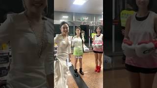 【董赤赤饭拍】东北一姐争霸赛马上开始 你们看谁行 东北甜妹 董萝莉