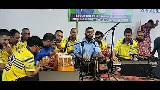 Bhajan competition between Ronal Ritesh and  Ravi (Junior Ashok Kumar)