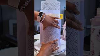 LEARN TO STENCIL CAKES LIKE A PROFESSIONAL #ytshorts #cake #stencil #stencilart