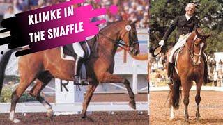 Watch Dr. Reiner Klimke Warm-Up In A Snaffle Bridle For The Grand Prix At Aachen