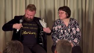Australian Music Vault Talk – Can I have your autograph?