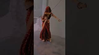 teri aakhiya ki dunali chale
