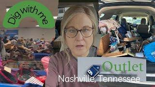 Goodwill Outlet Nashville, Tennessee.  Come Dig with me and see my Goodwill Bins Haul!