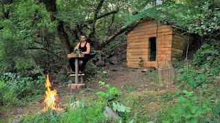 Bushcraft Survival Shelter, Crafting a Fish Trap, Catch and Cook, Fish in Clay, Life Off Grid, ASMR