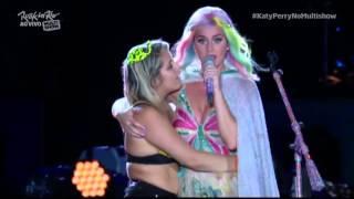 Katy Perry Slaps Fan's Butt On Stage At Rock In Rio 2015, Brazil