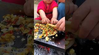 Chinese Burger Stir-fried Ostrich Eggs with Chili Peppers