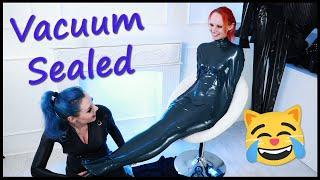 Trying out a latex vacuum bag for the first time   Bags by Bright & Shiny PART I