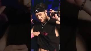 Stray Kids touching Chan’s abs without hesitations  [SKZ KSPO Dome]