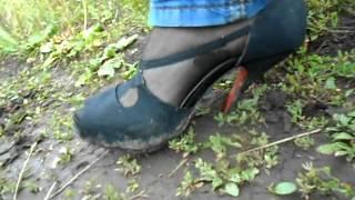 High heels shoes in mud stuck