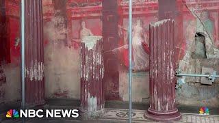 Archeologists make new discoveries in Pompeii ruins