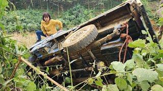 Girl had an accident a truck dumper truck fall down​ in water and fails recovery