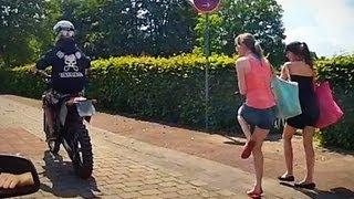 Girls afraid of Dirtbike ( 2Stroke)