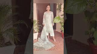 iqra Aziz dress design