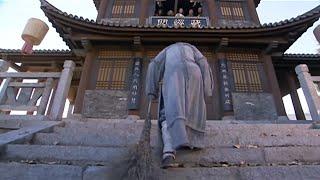 Kung Fu Movie!The 5 great masters have superb skills,but the Shaolin's sweeping monk outshines them!